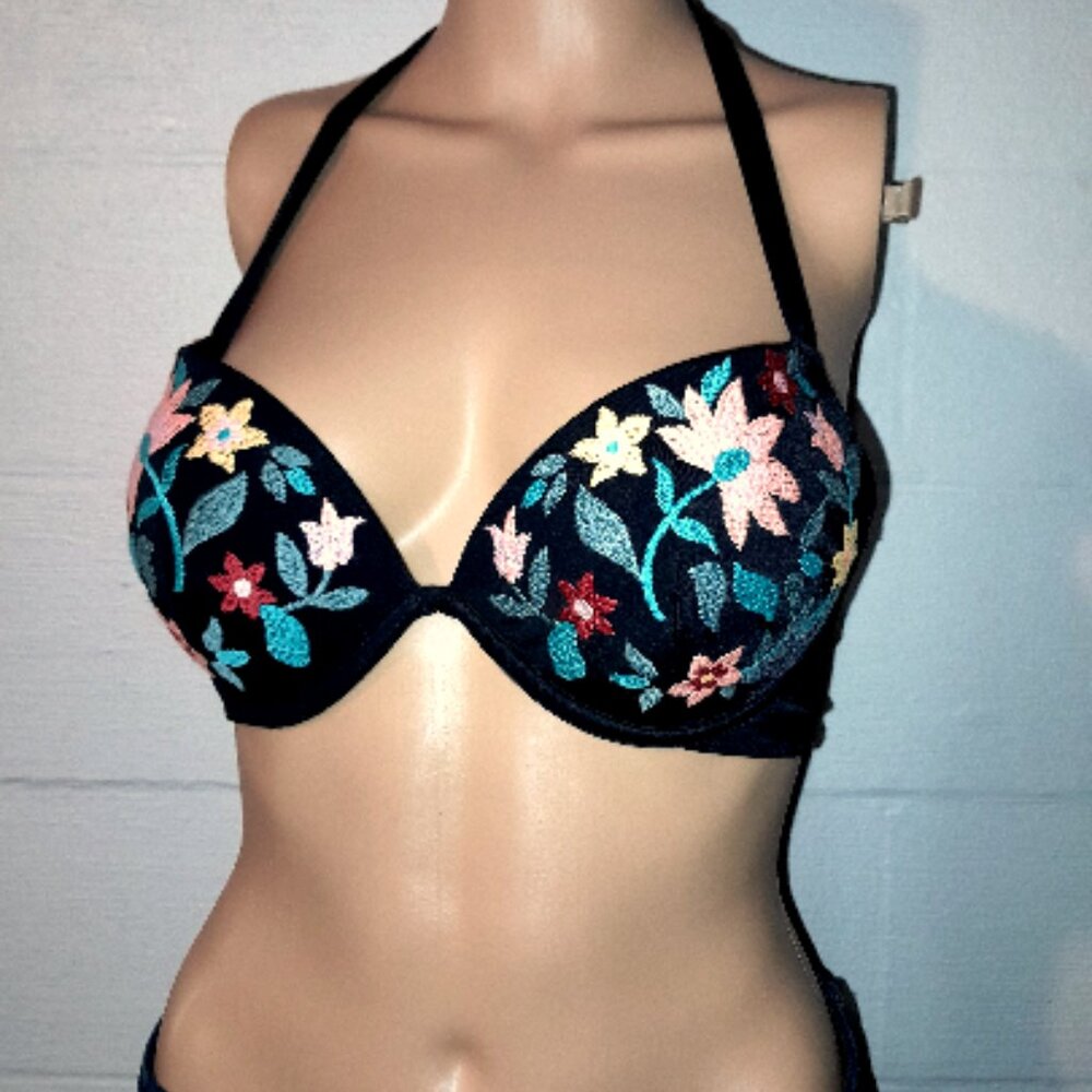 Shade & Shore 34 C Bikini Top Black Embroidered Flowers Boho Summer Swimwear